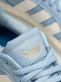 adidas Tyshawn Low Schuhe