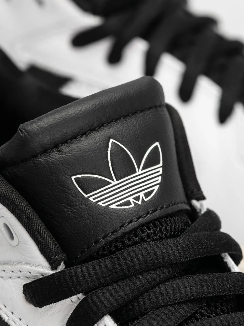 adidas Tyshawn Schuhe