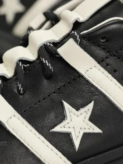 Converse Schuhe X Bobby De Keyzer One Star Academy Pro