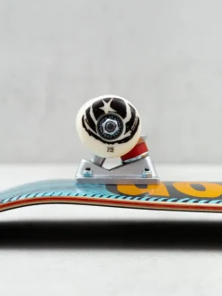 Foundation Star Skateboard