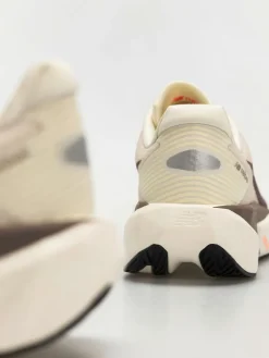 New Balance Fuelcell Rebel V5 Schuhe