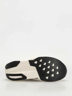 New Balance Fuelcell Rebel V5 Schuhe