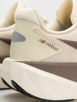 New Balance Fuelcell Rebel V5 Schuhe