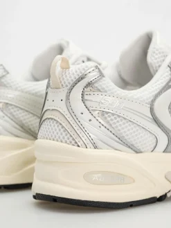 New Balance Schuhe 530