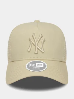 New Era Cap League Essential Trucker New York Yankees Wmn