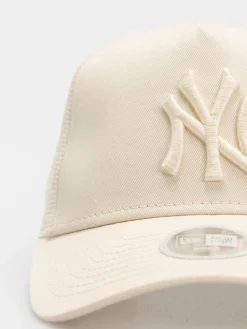 New Era Cap League Essential Trucker New York Yankees Wmn