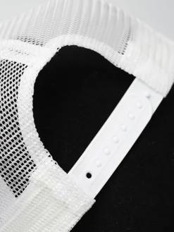 New Era Essential Aframe Trucker ZD Cap