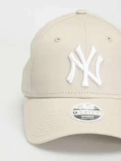 New Era League Essential 9Forty New York Yankees Cap Wmn